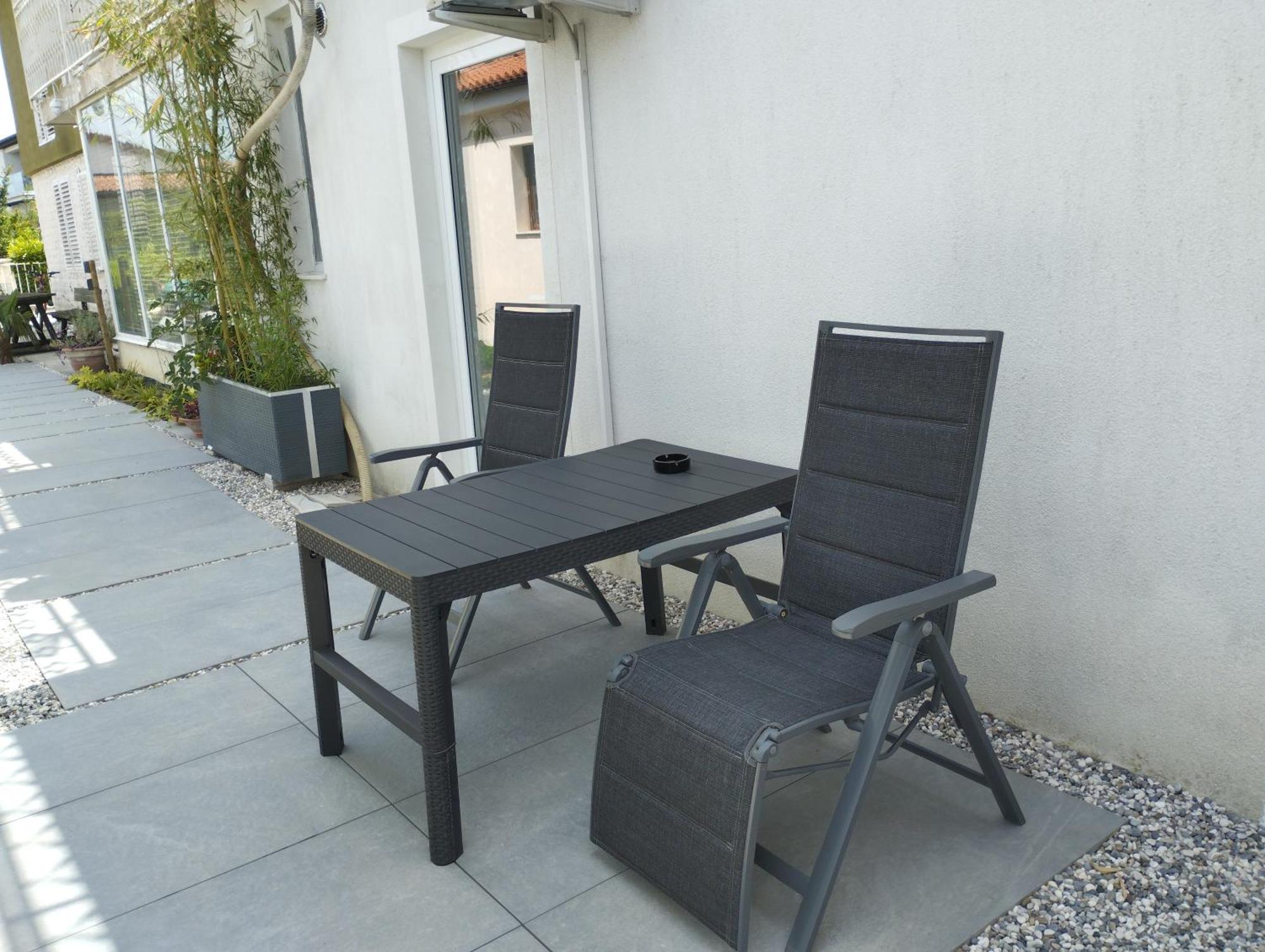 Active Apartments Koper Buitenkant foto